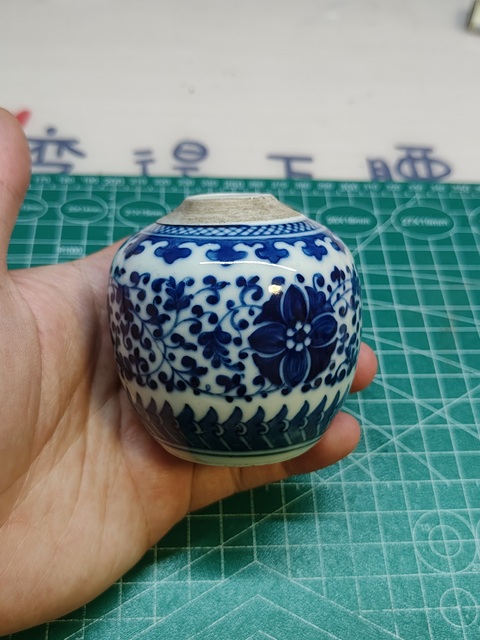 古玩陶瓷花卉紋青花罐拍賣,當前價格2000元
