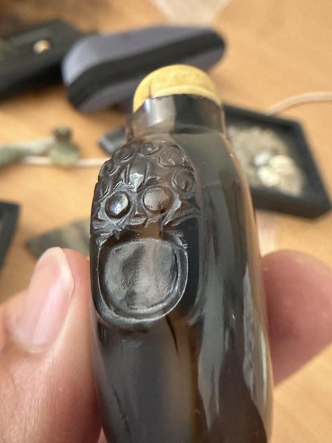 古玩玉器瑪瑙雕“雙獸耳鼻煙壺”真品鑒賞圖
