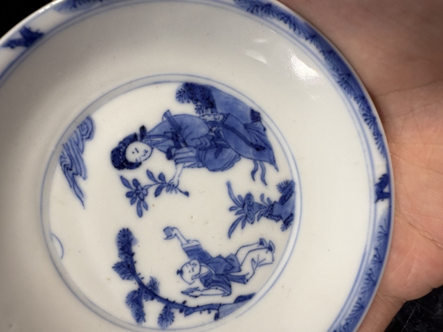 古玩陶瓷三娘教子圖青花盤真品鑒賞圖