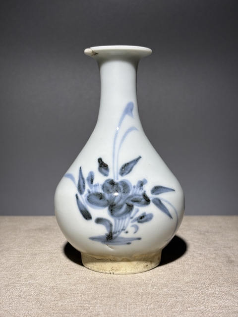 古玩陶瓷明末清初青花花卉紋玉壺春瓶拍賣，當(dāng)前價(jià)格888元