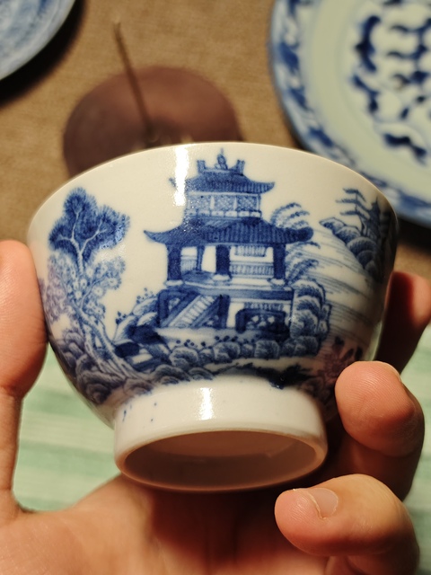 古玩陶瓷青花山水樓閣紋杯真品鑒賞圖