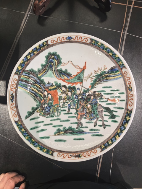 古玩陶瓷五彩關羽千里走單騎故事紋大盤拍賣,當前價格13888元