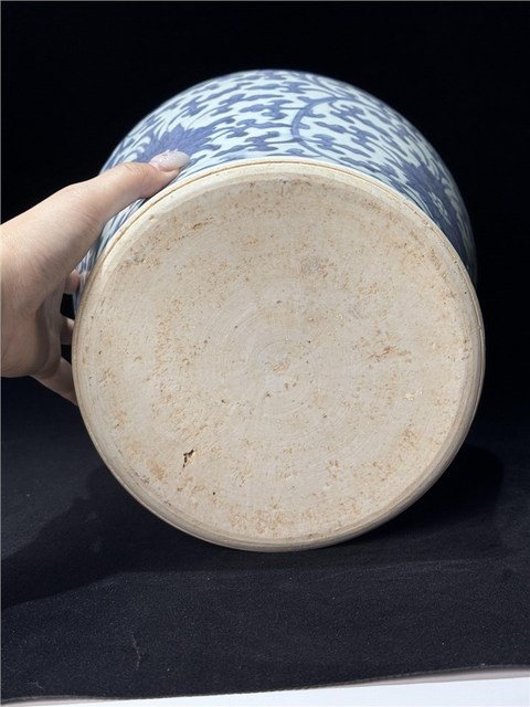 古玩陶瓷青花纏枝花卉紋將軍罐真品鑒賞圖