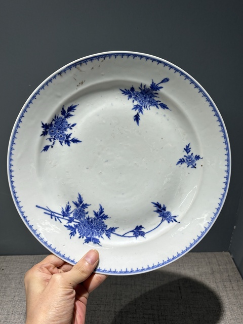 古玩陶瓷民國青花花卉紋盤真品鑒賞圖