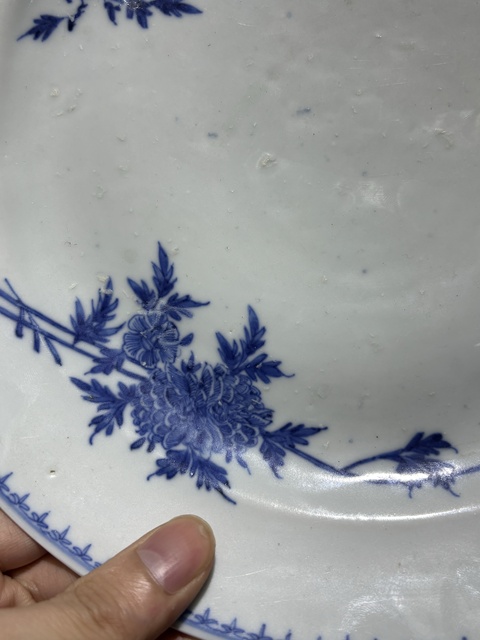 古玩陶瓷民國青花花卉紋盤真品鑒賞圖
