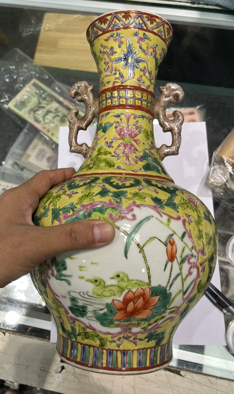 古玩陶瓷1990-2000年代 粉彩瓶真品鑒賞圖