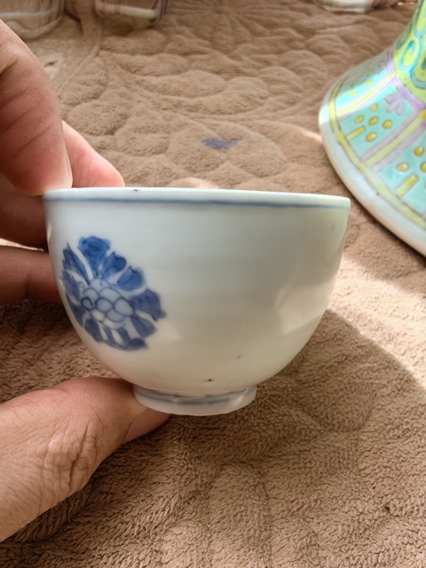 古玩陶瓷明晚期青花團花紋杯拍賣，當前價格9999元