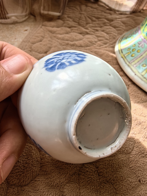 古玩陶瓷明晚期青花團花紋杯拍賣，當前價格9999元