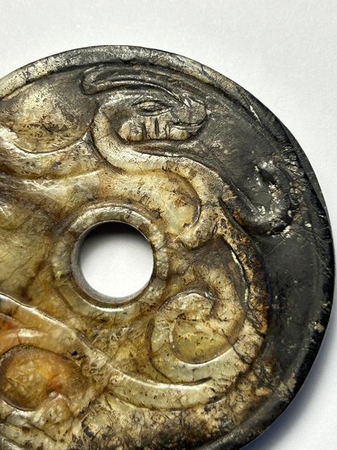 古玩玉器和田玉雕“螭龍紋璧”真品鑒賞圖