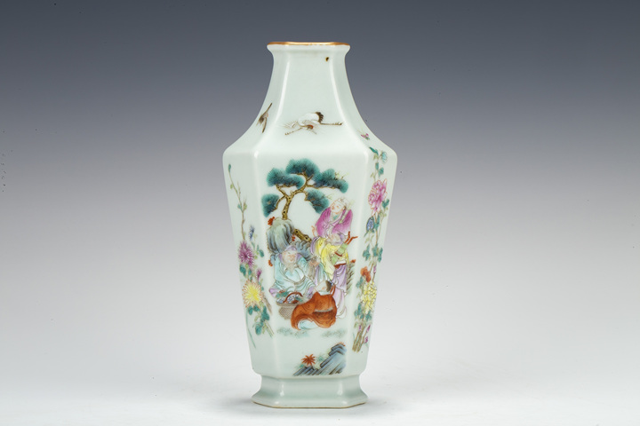 古玩陶瓷民國·粉彩八仙人物圖六方小瓶真品鑒賞圖