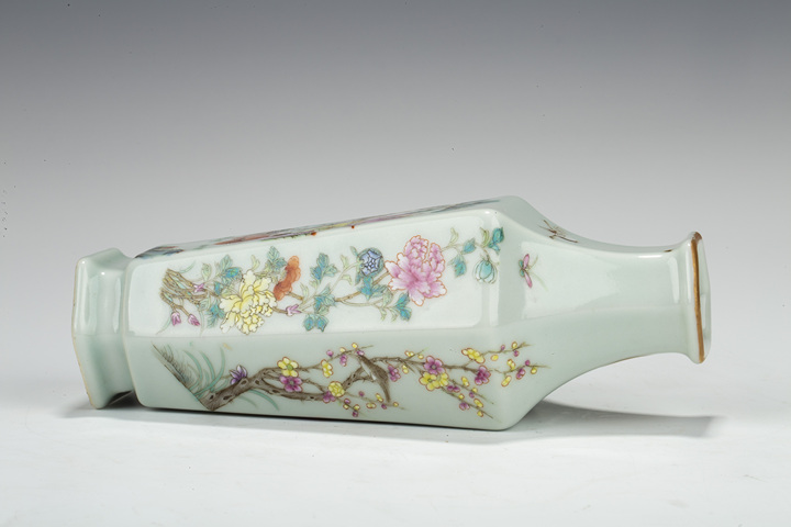 古玩陶瓷民國·粉彩八仙人物圖六方小瓶真品鑒賞圖