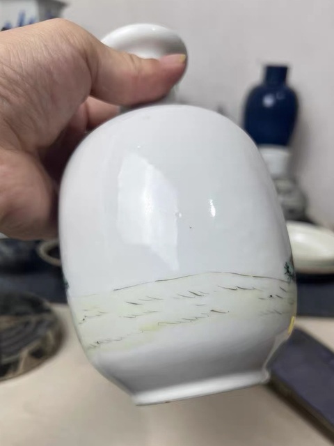 古玩陶瓷粉彩嬰戲圖盤口瓶拍賣，當前價格8600元