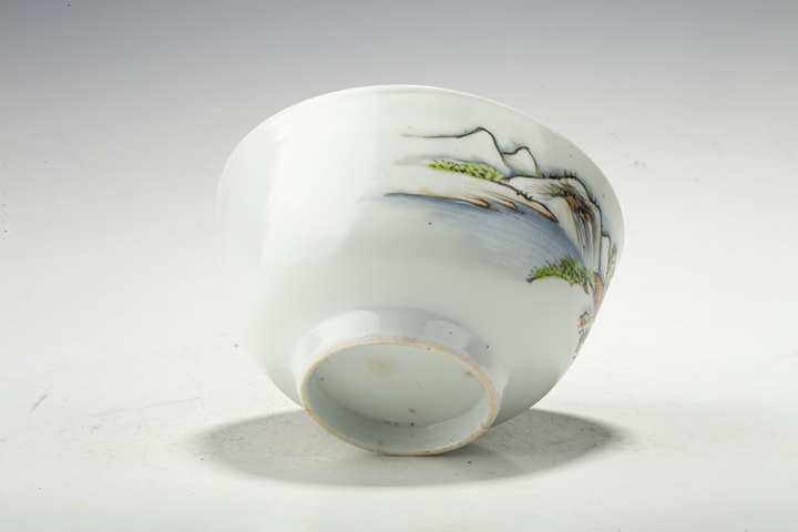 古玩陶瓷·粉彩山水紋碗
真品鑒賞圖