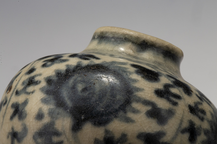 古玩陶瓷·青花纏枝花卉紋水盂
真品鑒賞圖