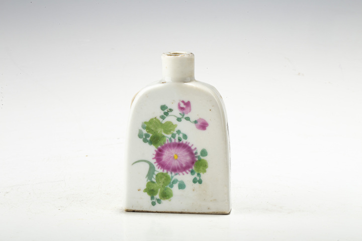 古玩陶瓷·粉彩花卉紋小扁壺
真品鑒賞圖