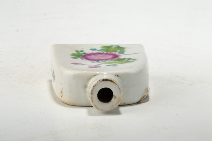 古玩陶瓷·粉彩花卉紋小扁壺
真品鑒賞圖