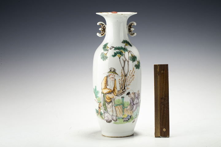 古玩陶瓷·粉彩陶淵明愛(ài)菊?qǐng)D雙耳瓶
真品鑒賞圖