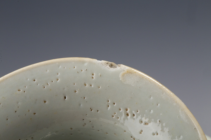 古玩陶瓷·粉彩花鳥紋獸耳瓶
真品鑒賞圖