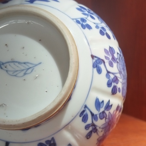古玩陶瓷康熙青花瓶真品鑒賞圖