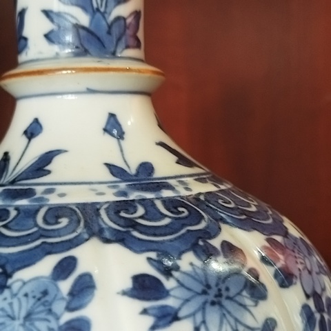 古玩陶瓷康熙青花瓶真品鑒賞圖