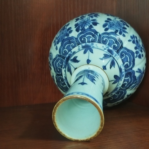 古玩陶瓷康熙青花瓶真品鑒賞圖