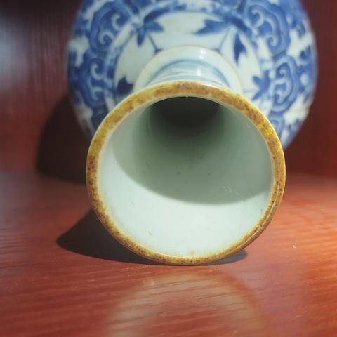 古玩陶瓷康熙青花瓶真品鑒賞圖