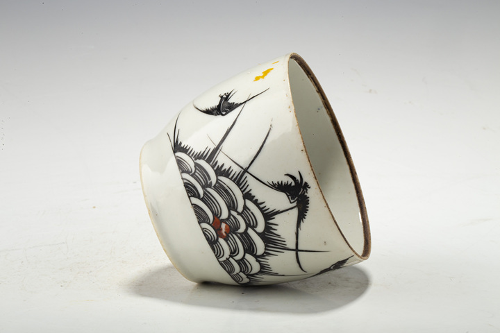 古玩陶瓷·墨彩海晏升平圖蓋缸
真品鑒賞圖