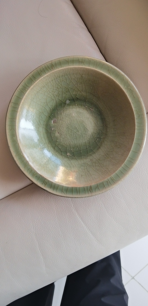 古玩陶瓷龍泉窯青釉盤真品鑒賞圖