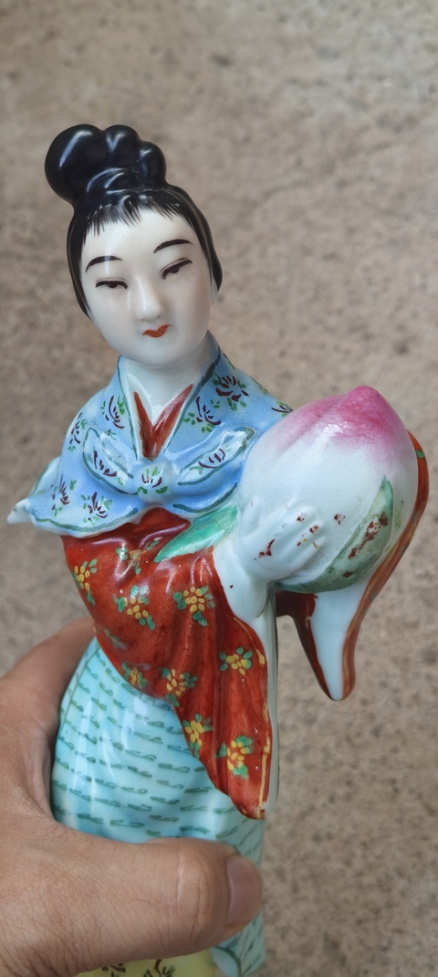 古玩陶瓷瓷塑人物像真品鑒賞圖