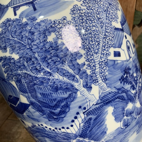 古玩陶瓷山水紋青花瓶真品鑒賞圖