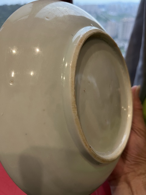 古玩陶瓷青花龍紋臥盤真品鑒賞圖