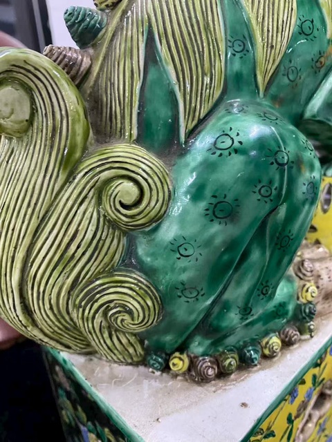 古玩陶瓷素三彩獅子真品鑒賞圖
