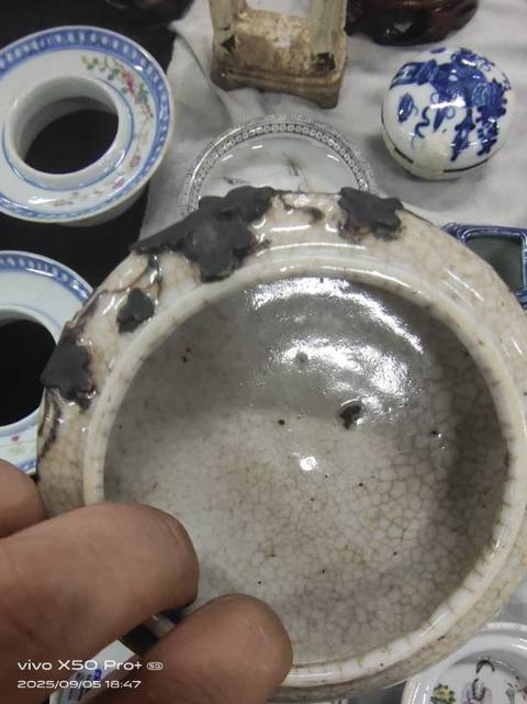 古玩陶瓷哥釉鐵骨泥文房水洗真品鑒賞圖