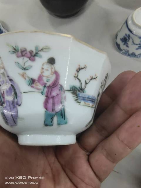 古玩陶瓷粉彩瓜棱主人杯真品鑒賞圖