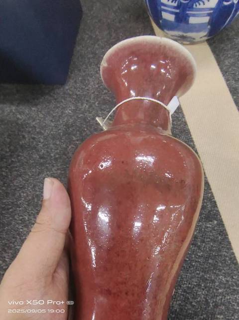 古玩陶瓷郎窯紅觀音瓶真品鑒賞圖