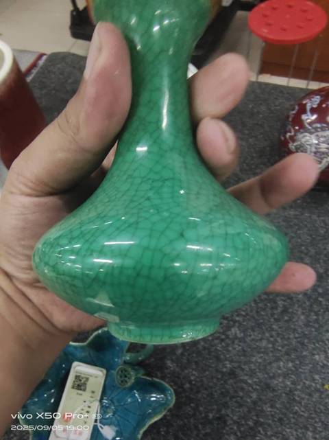 古玩陶瓷綠釉蒜頭瓶真品鑒賞圖