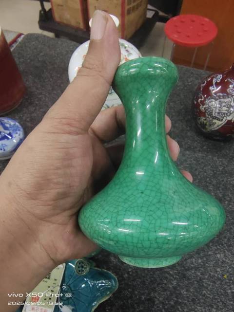 古玩陶瓷綠釉蒜頭瓶真品鑒賞圖