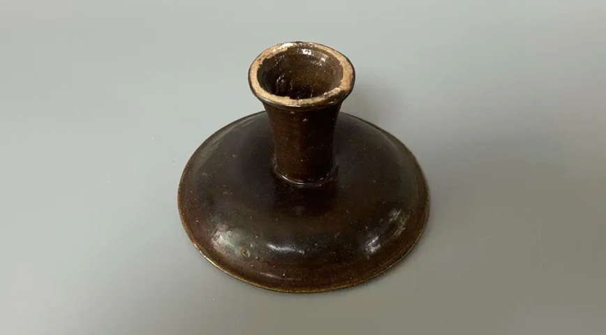 古玩陶瓷褐釉高足盤真品鑒賞圖