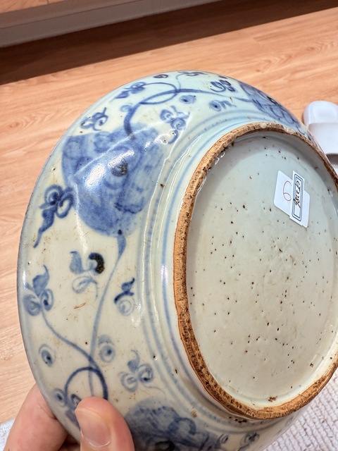 古玩陶瓷青花花卉紋盤真品鑒賞圖