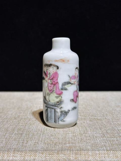 古玩陶瓷粉彩和合二仙鼻煙壺拍賣，當前價格2500元