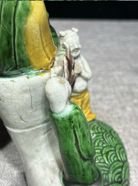 古玩陶瓷清中期 素三彩觀音真品鑒賞圖