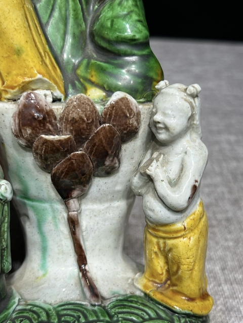 古玩陶瓷清中期 素三彩觀音真品鑒賞圖