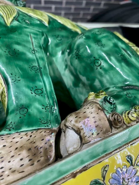 古玩陶瓷素三彩獅子真品鑒賞圖