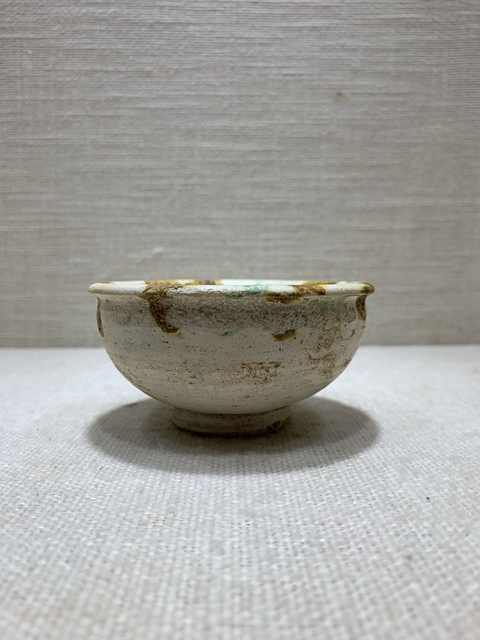 古玩陶瓷鞏縣窯唐三彩杯拍賣，當(dāng)前價格100000元