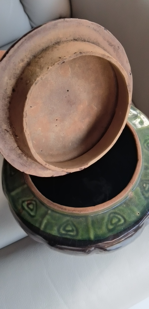 古玩陶瓷褐綠釉蓋罐真品鑒賞圖