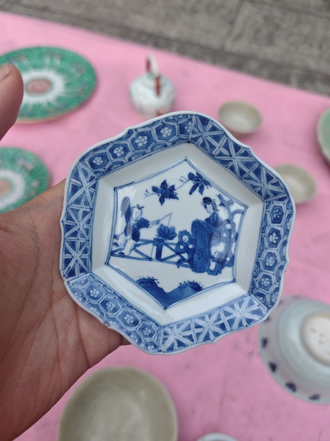 古玩陶瓷康熙青花小碟真品鑒賞圖