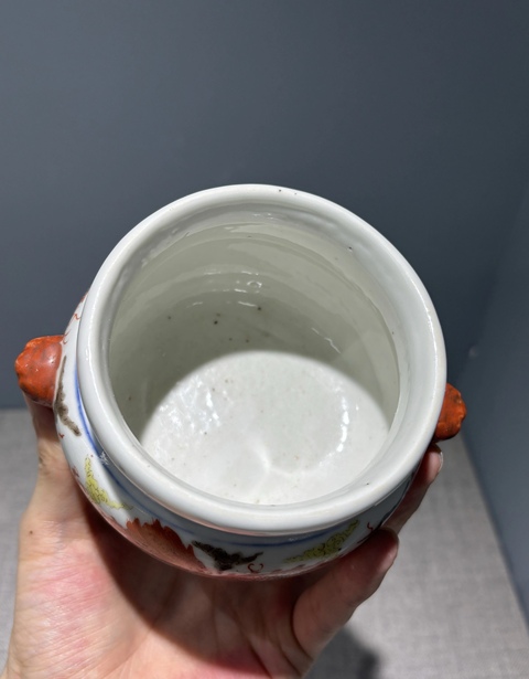 古玩陶瓷青花五彩雙龍戲珠三足爐真品鑒賞圖