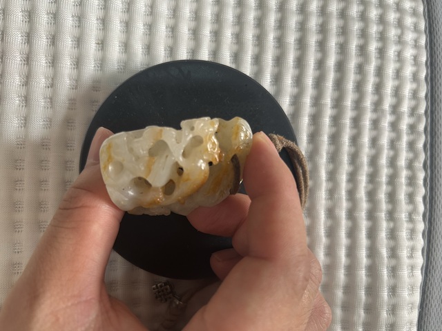 古玩玉器和田玉雕“太湖石形”擺件真品鑒賞圖