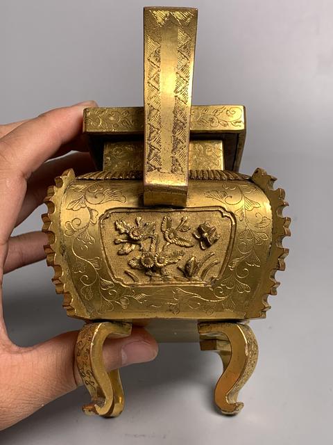 古玩雜項獅鈕鎏金熏爐真品鑒賞圖