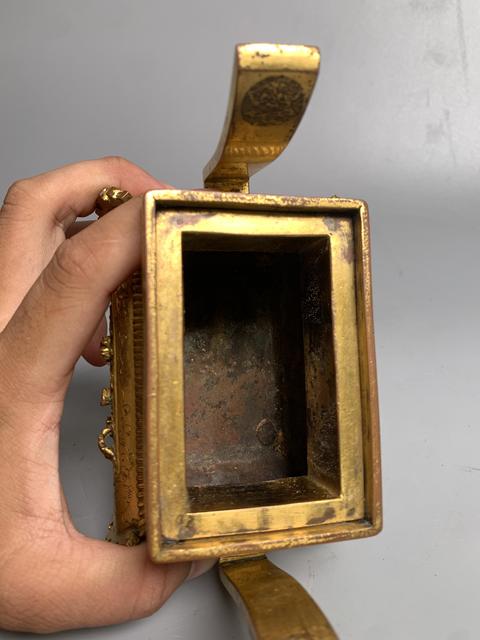 古玩雜項獅鈕鎏金熏爐真品鑒賞圖
